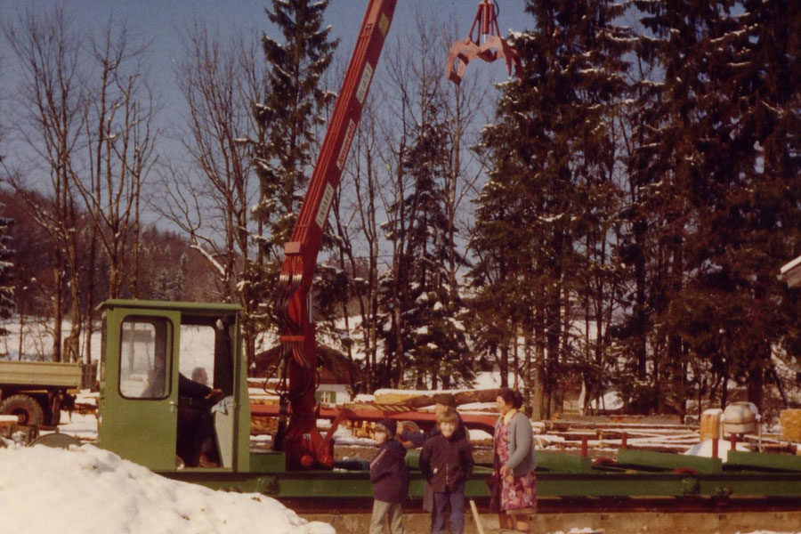 1977: Erster mobiler Hydraulikkran
